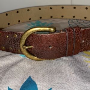 Thick brown buckle belt